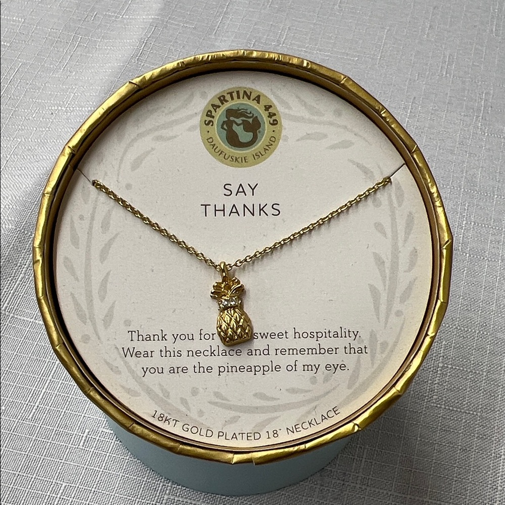 Spartina 449 pineapple charm necklace